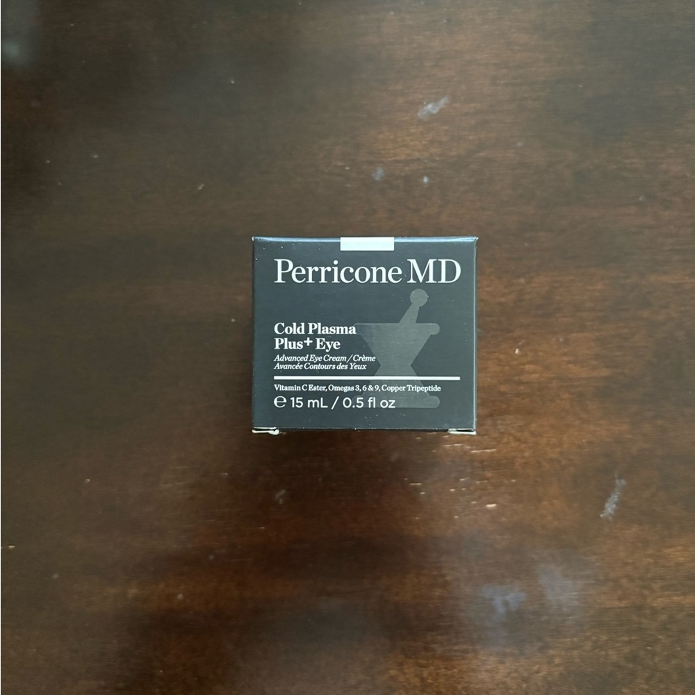 Perricone MD Cold Plasma Plus+ Eye Treatment in Black